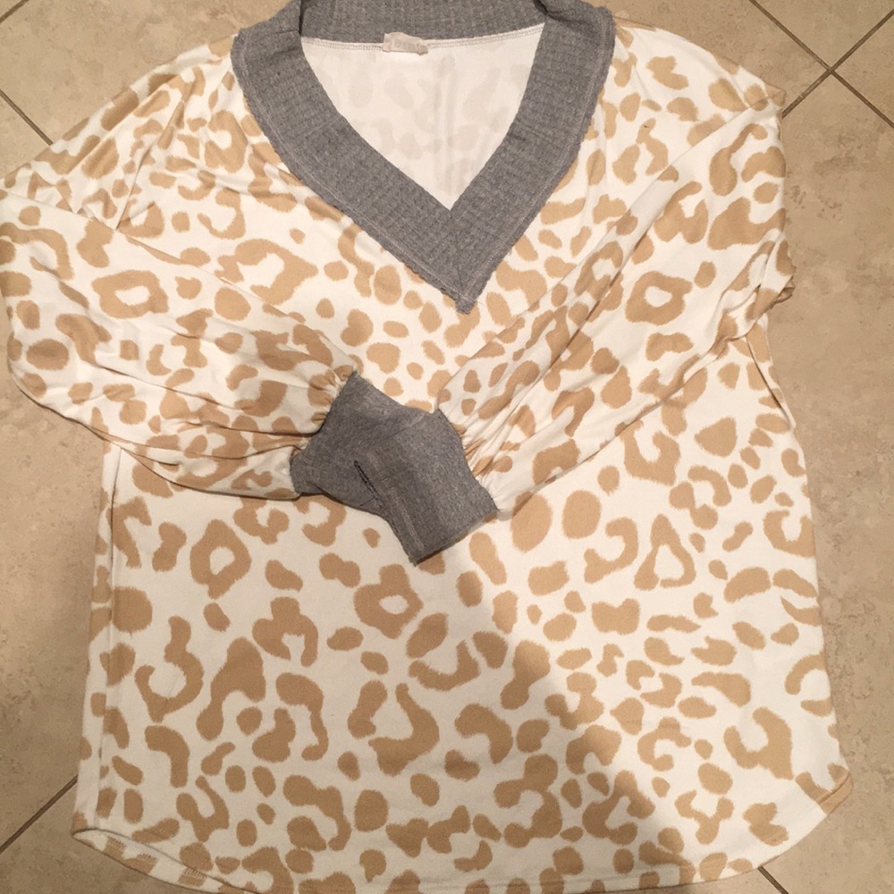 🦒Giraffe Print Long-Sleeve Shirt🦒